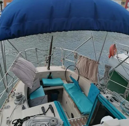 Sur Un Bateau 보트호텔